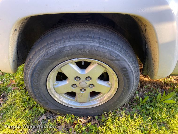 image for item DL7151 2002 Jeep Liberty  SUV