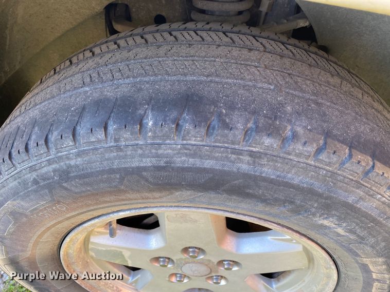 image for item DL7151 2002 Jeep Liberty  SUV