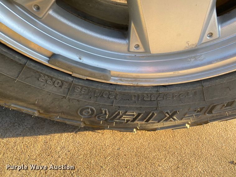 image for item DL7151 2002 Jeep Liberty  SUV