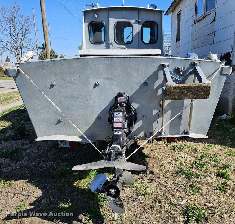 image for item DO4299 1979 Brunswick Marine Monark  boat