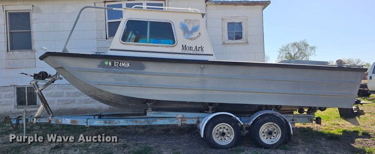 image for item DO4299 1979 Brunswick Marine Monark  boat