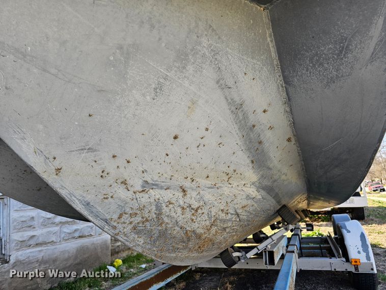 image for item DO4299 1979 Brunswick Marine Monark  boat