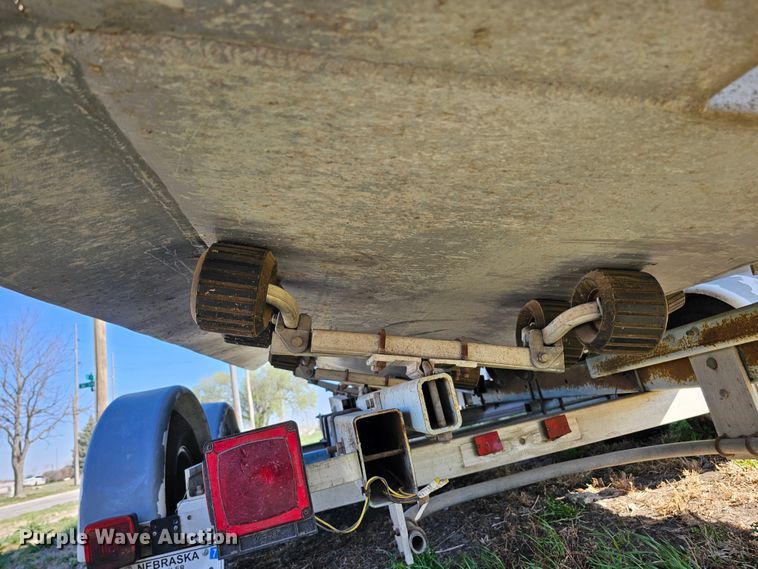 image for item DO4299 1979 Brunswick Marine Monark  boat