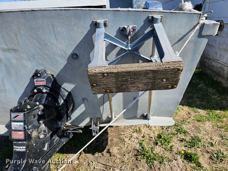 image for item DO4299 1979 Brunswick Marine Monark  boat