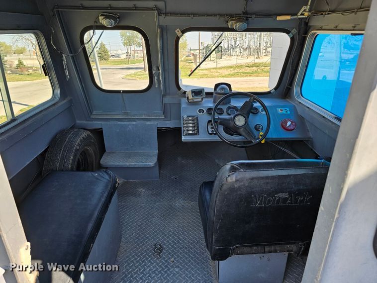 image for item DO4299 1979 Brunswick Marine Monark  boat