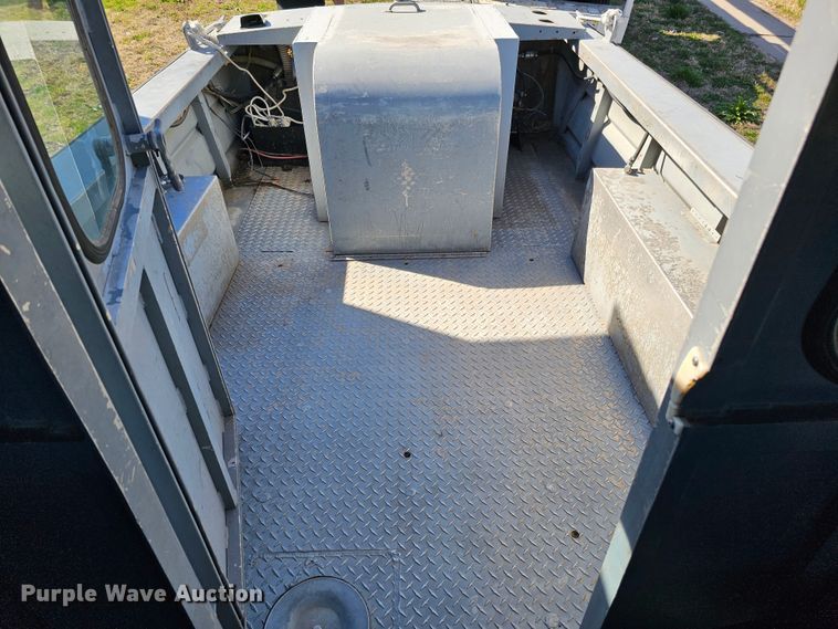 image for item DO4299 1979 Brunswick Marine Monark  boat