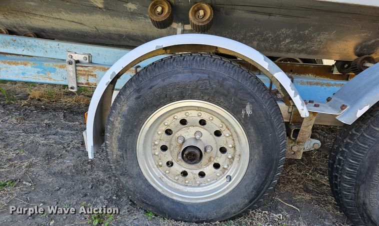 image for item DO4299 1979 Brunswick Marine Monark  boat