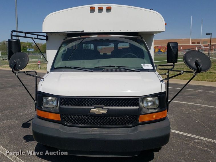 image for item DQ0534 2006 Chevrolet Express  school bus