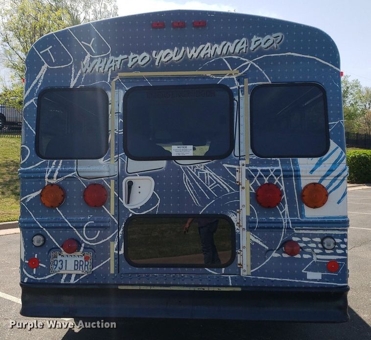 image for item DQ0534 2006 Chevrolet Express  school bus