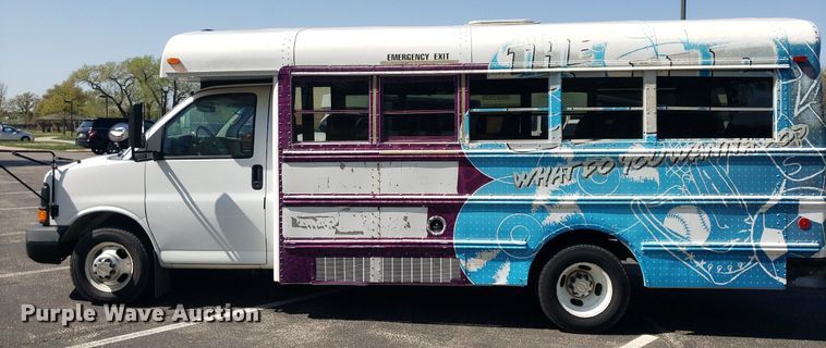 image for item DQ0534 2006 Chevrolet Express  school bus