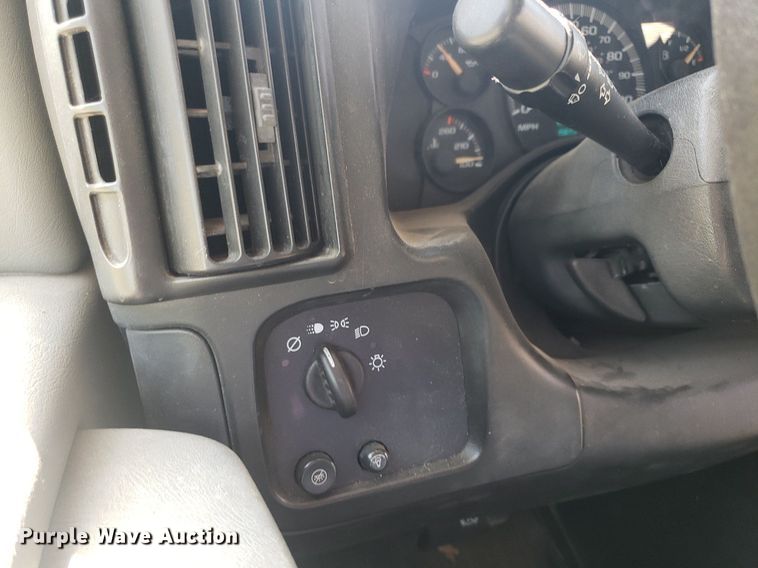 image for item DQ0534 2006 Chevrolet Express  school bus