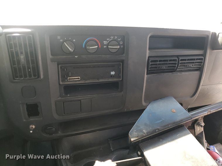 image for item DQ0534 2006 Chevrolet Express  school bus