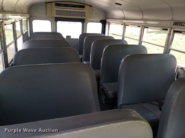 image for item DQ0534 2006 Chevrolet Express  school bus