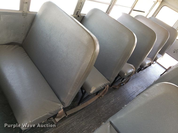 image for item DQ0534 2006 Chevrolet Express  school bus