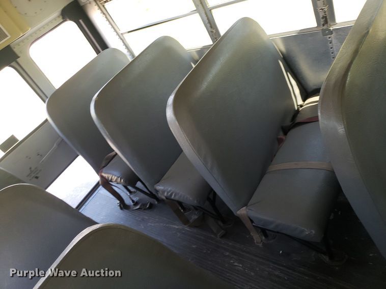 image for item DQ0534 2006 Chevrolet Express  school bus