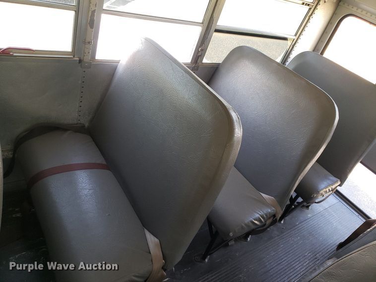 image for item DQ0534 2006 Chevrolet Express  school bus