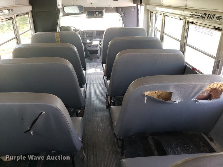 image for item DQ0534 2006 Chevrolet Express  school bus