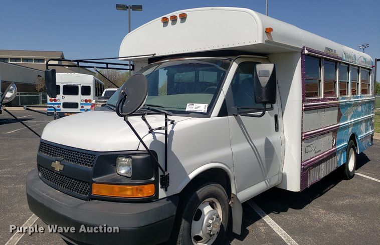image for item DQ0534 2006 Chevrolet Express  school bus
