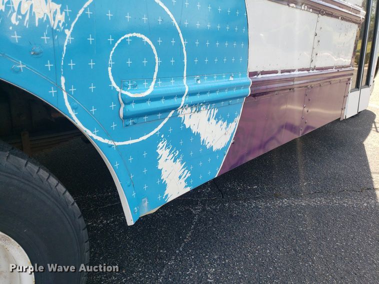 image for item DQ0534 2006 Chevrolet Express  school bus