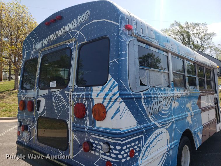 image for item DQ0534 2006 Chevrolet Express  school bus