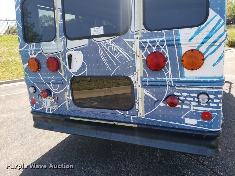 image for item DQ0534 2006 Chevrolet Express  school bus