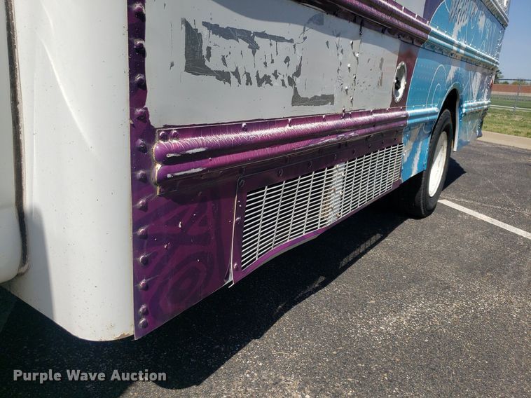 image for item DQ0534 2006 Chevrolet Express  school bus