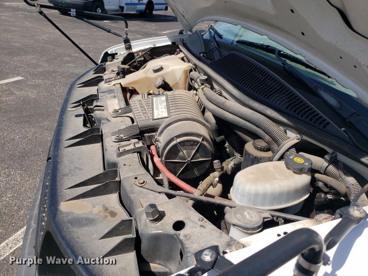 image for item DQ0534 2006 Chevrolet Express  school bus