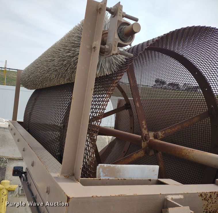 image for item DQ1626 Screen USA TROM406-HM  trommel screen