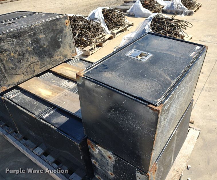 image for item DQ1640 (8) Knapheide Roughneck toolboxes