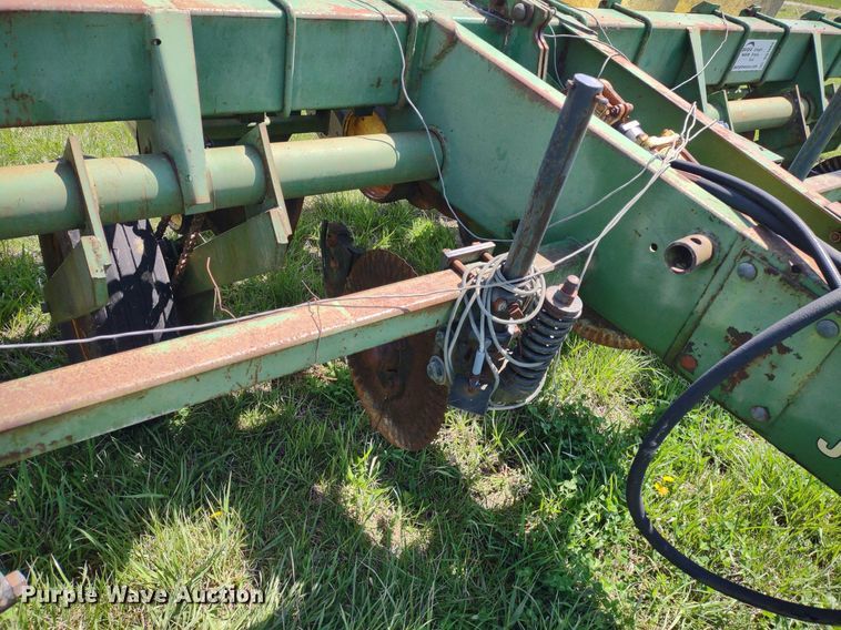 image for item DQ1666 John Deere 700  planter