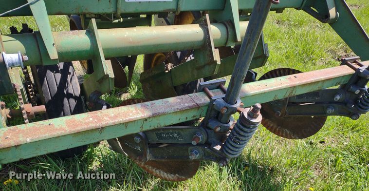 image for item DQ1666 John Deere 700  planter