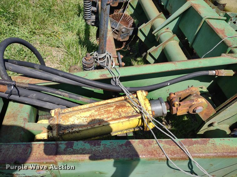 image for item DQ1666 John Deere 700  planter