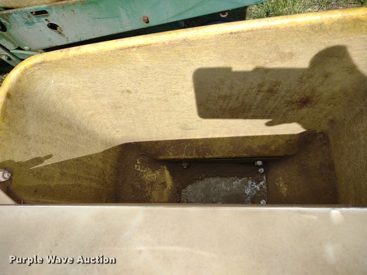 image for item DQ1666 John Deere 700  planter