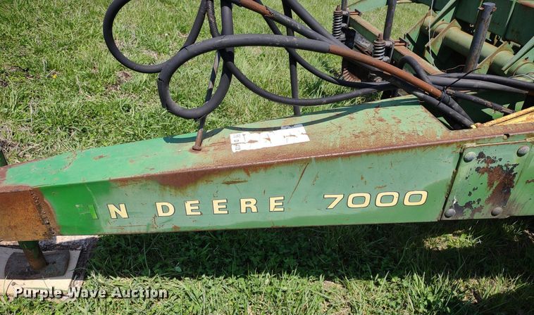 image for item DQ1666 John Deere 700  planter