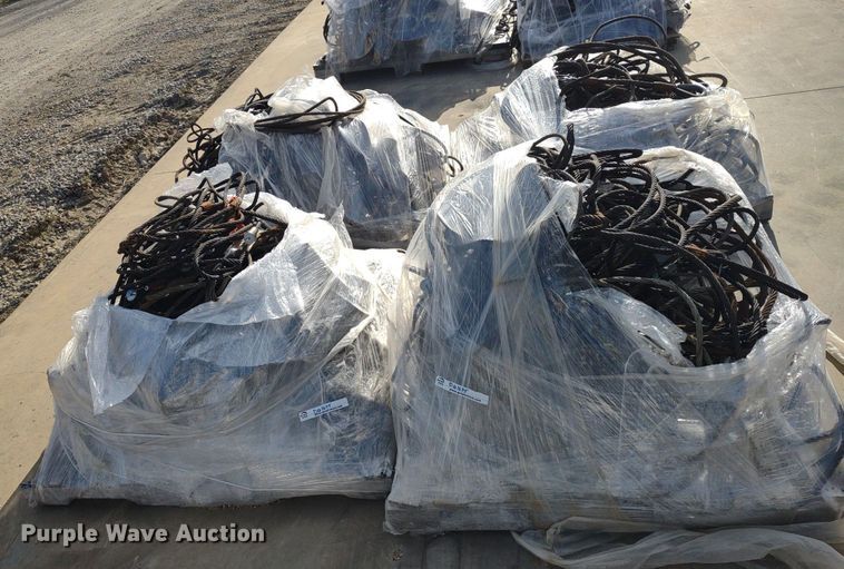 image for item DQ1675 (4) pallets of cable slings