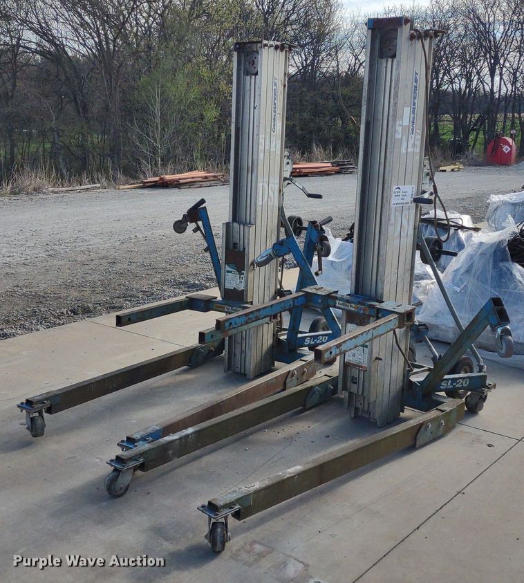 image for item DQ1676 (2) Genie SL-20 Superlift lifts