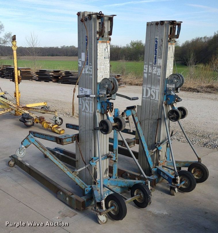 image for item DQ1676 (2) Genie SL-20 Superlift lifts
