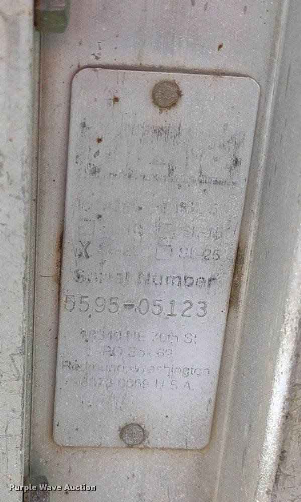 image for item DQ1676 (2) Genie SL-20 Superlift lifts