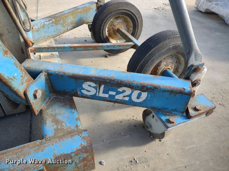 image for item DQ1676 (2) Genie SL-20 Superlift lifts