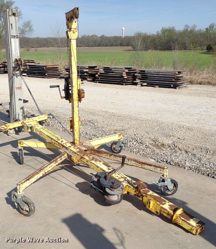 image for item DQ1677 Sumner  lift base