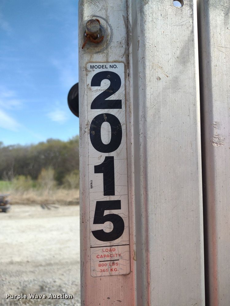 image for item DQ1678 (2) lifts