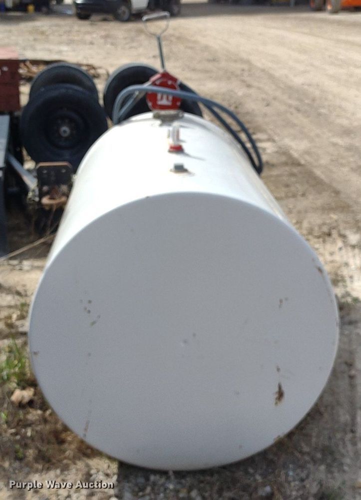 image for item DQ1680 Derson Manufacturing  fuel tank