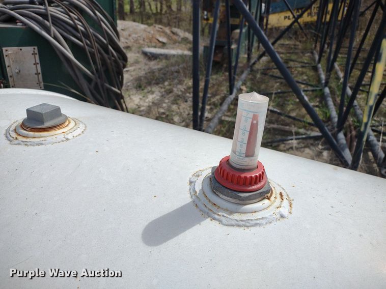 image for item DQ1680 Derson Manufacturing  fuel tank