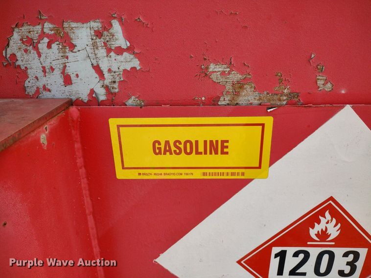 image for item DQ1681 Fuel tank