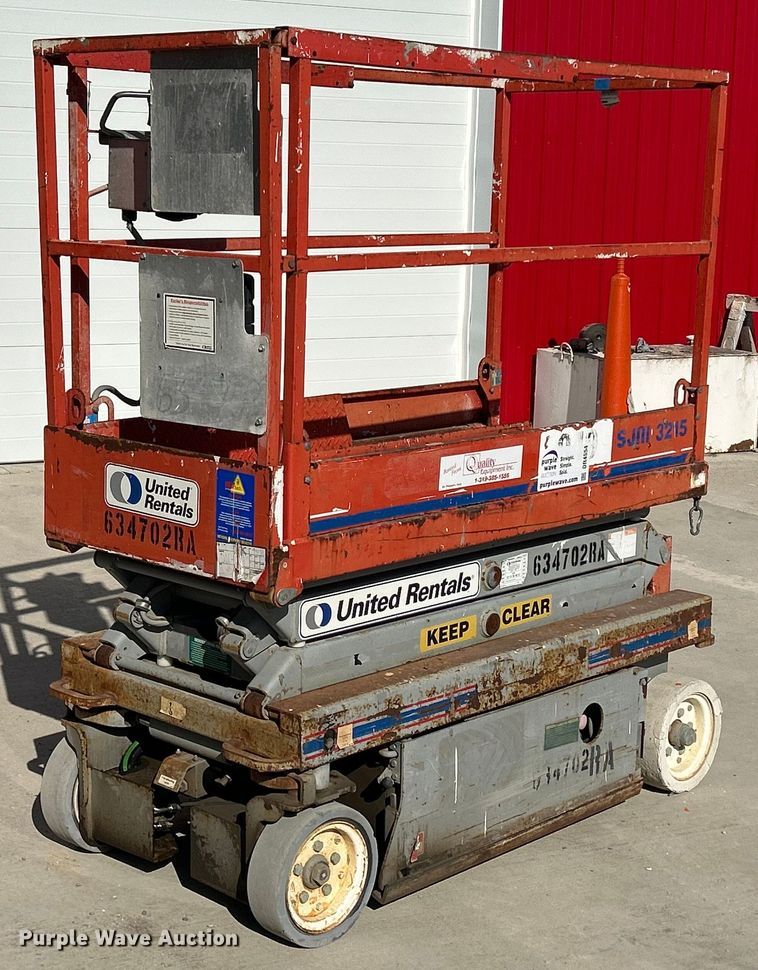 image for item DR4554 Skyjack SJIII 3215  scissor lift