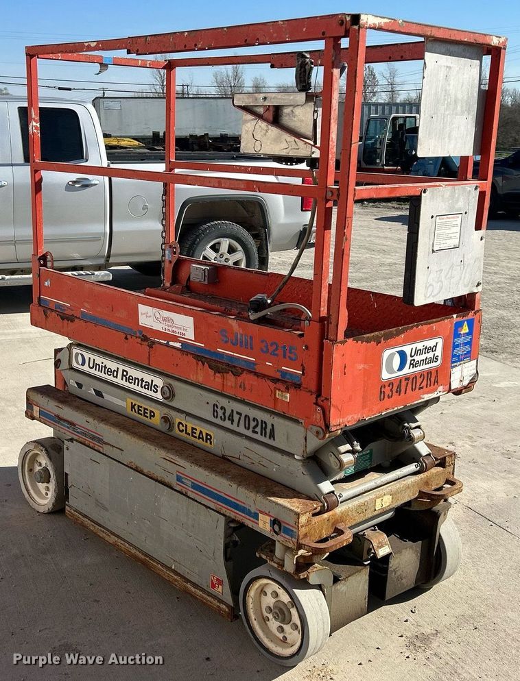 image for item DR4554 Skyjack SJIII 3215  scissor lift