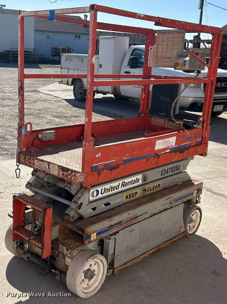 image for item DR4554 Skyjack SJIII 3215  scissor lift