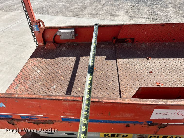image for item DR4554 Skyjack SJIII 3215  scissor lift