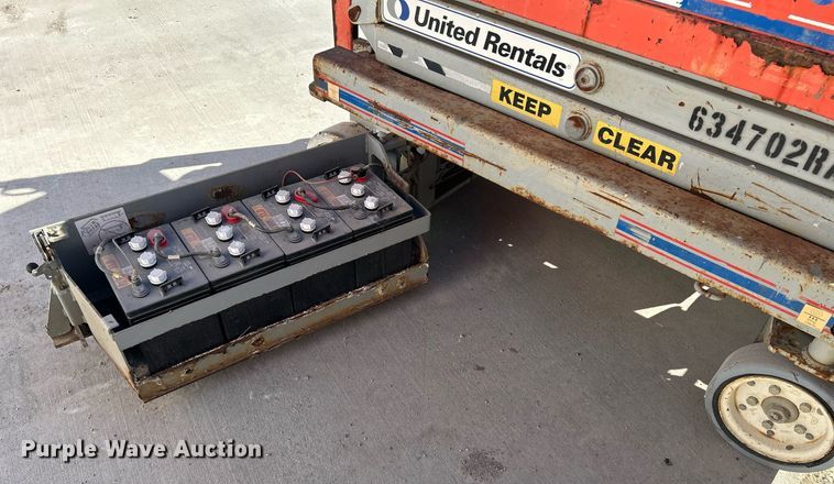 image for item DR4554 Skyjack SJIII 3215  scissor lift