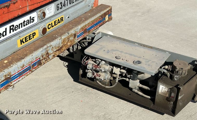 image for item DR4554 Skyjack SJIII 3215  scissor lift